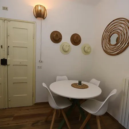 5 Mins To The Beach, Cozy Rapallo